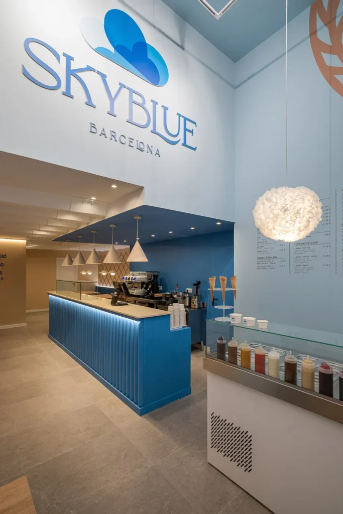 barra de servicio en tono azul con iluminacion moderna en skyblue