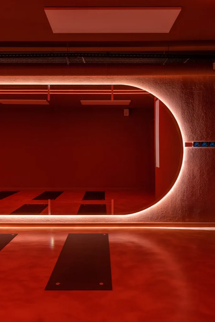 detalle espejo iluminado hotcore sala yoga
