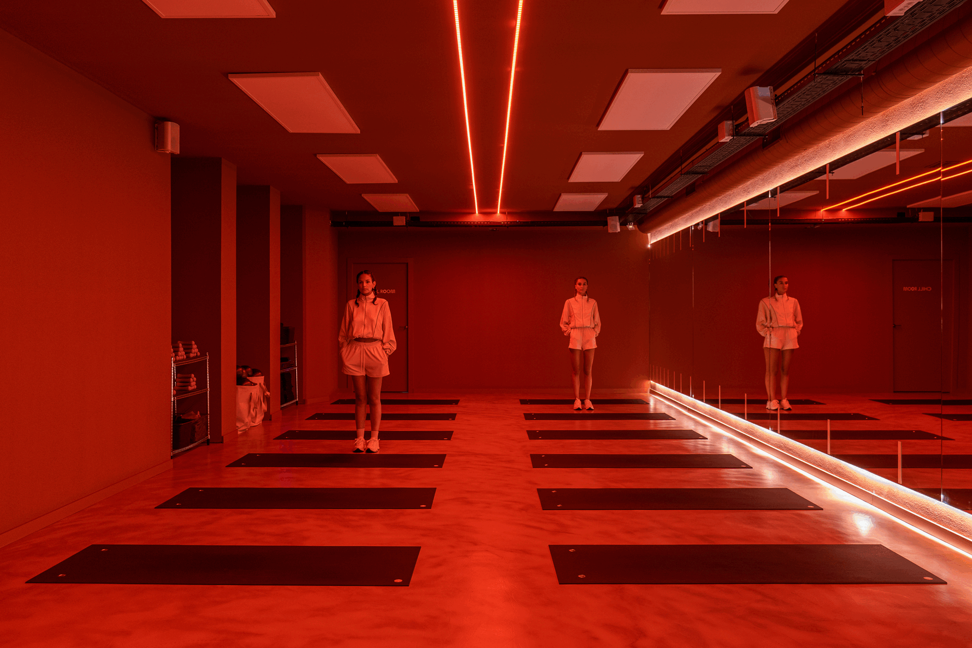 Hotcore. energía, diseño y fotografía en un mismo espacio