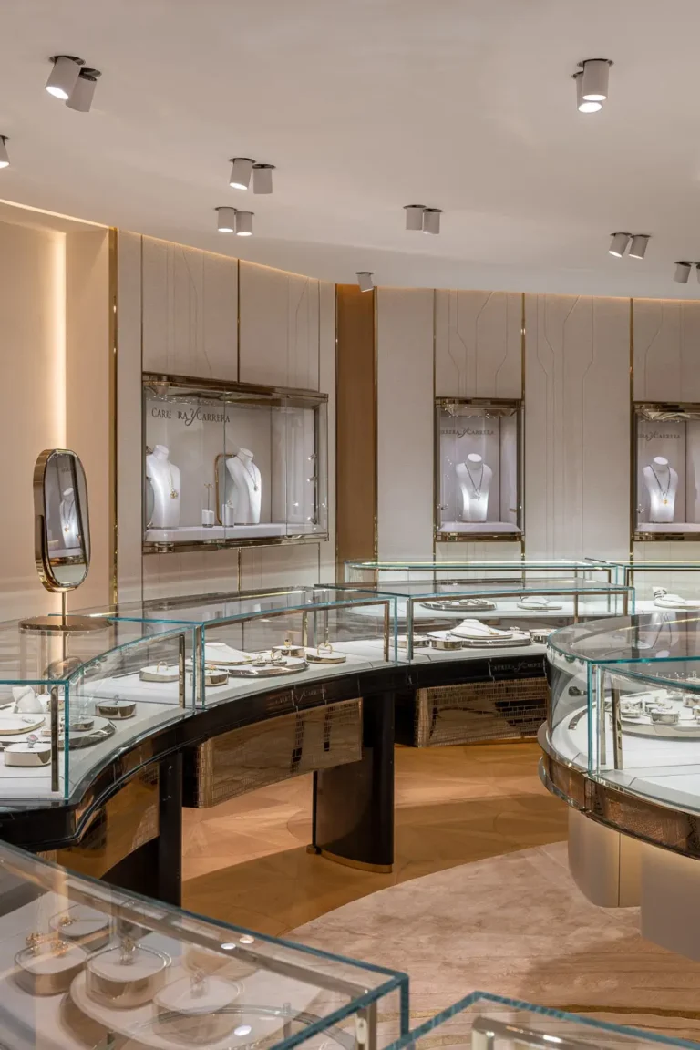 vitrinas curvas joyeria carrera y carrera interior lujo