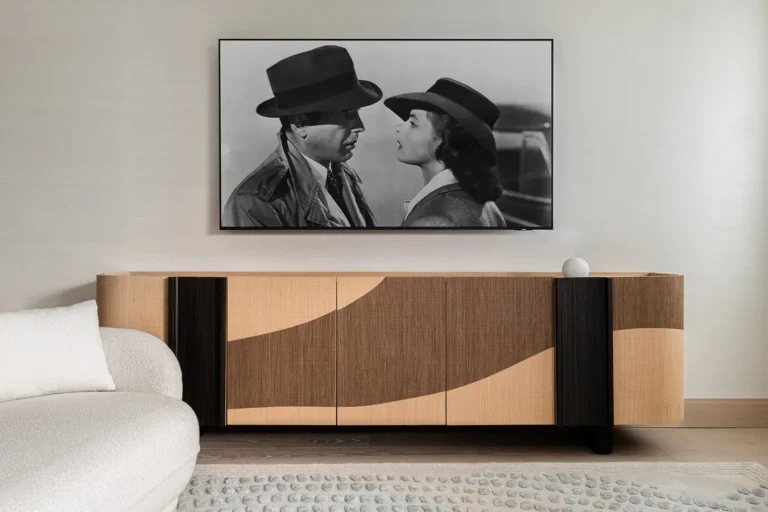 mueble de hotel bajo televisor con diseno de madera